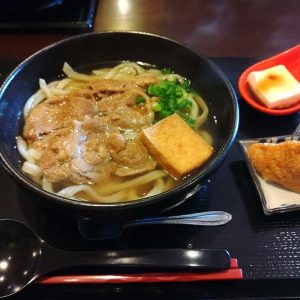 うさぎ・肉うどん